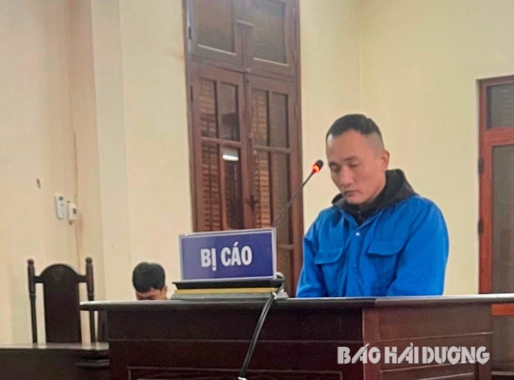 Một thanh niên ở Kinh Môn vào tù chỉ vì lấy trộm 1 đôi dép