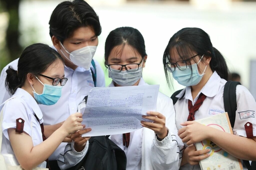 Điểm sàn xét tuyển hơn 200 trường đại học